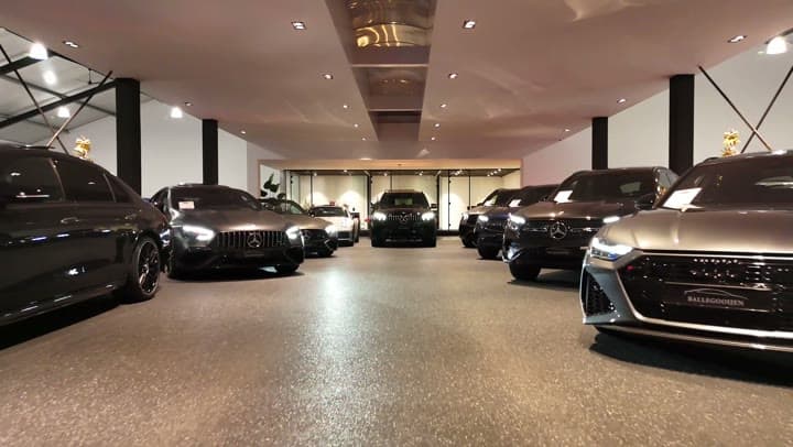 Van Ballegooijen · Showroom