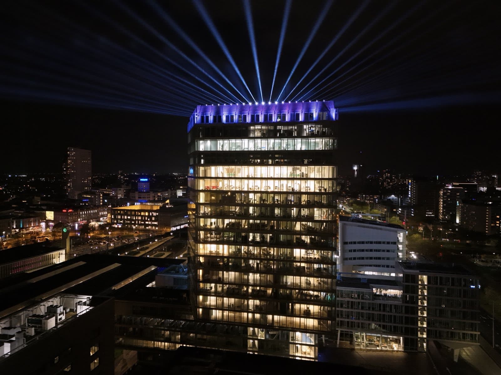 Kennedy Toren · GLOW — foto 3